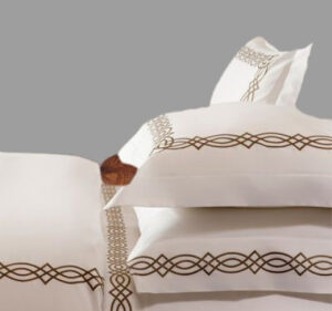 Le Blanc De Gueliz Linge Professionnel Hotellerie Parure De Lit Brodee 1